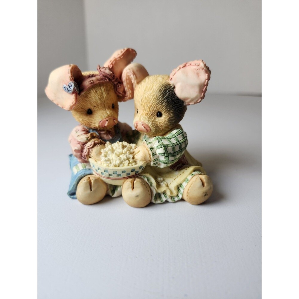 This Little Piggy "Never A Boar With You" Eating Popcorn Figure Enesco